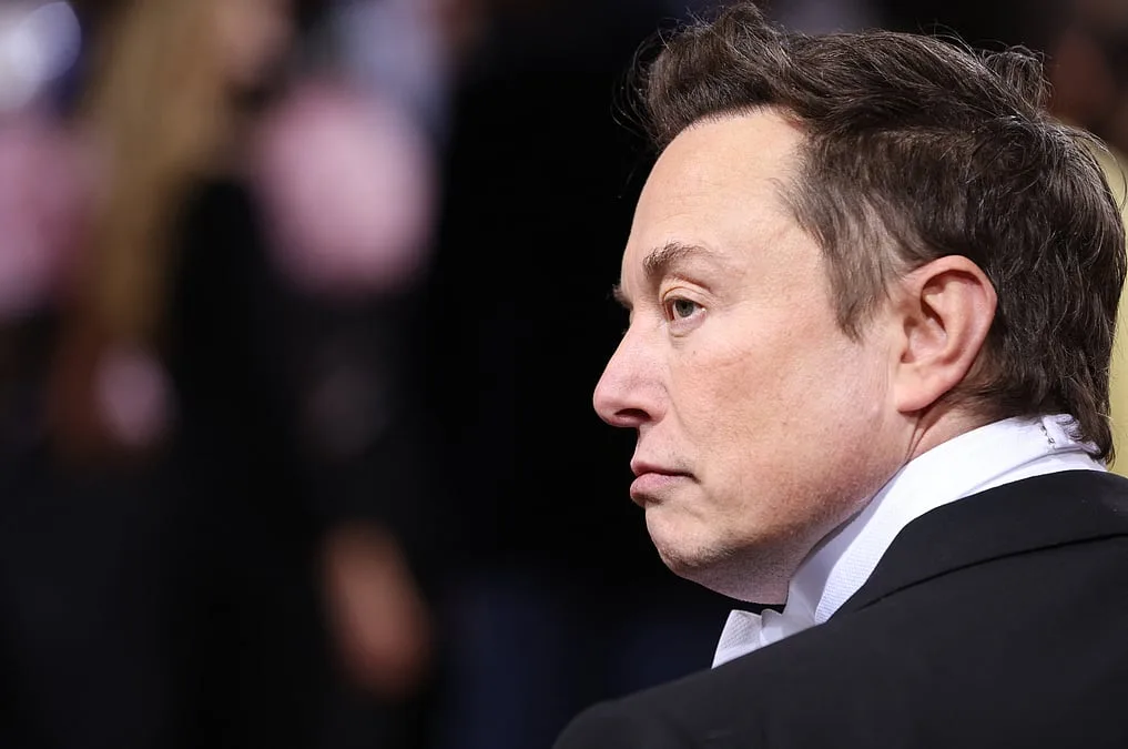 Elon Musk Blames Mukesh Ambani for Starlink's Delayed India Launch